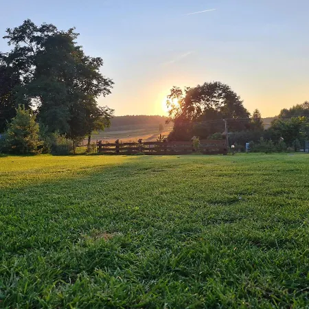 Siedlisko Na Wzgorzu - - Borsuki Tatil Evi